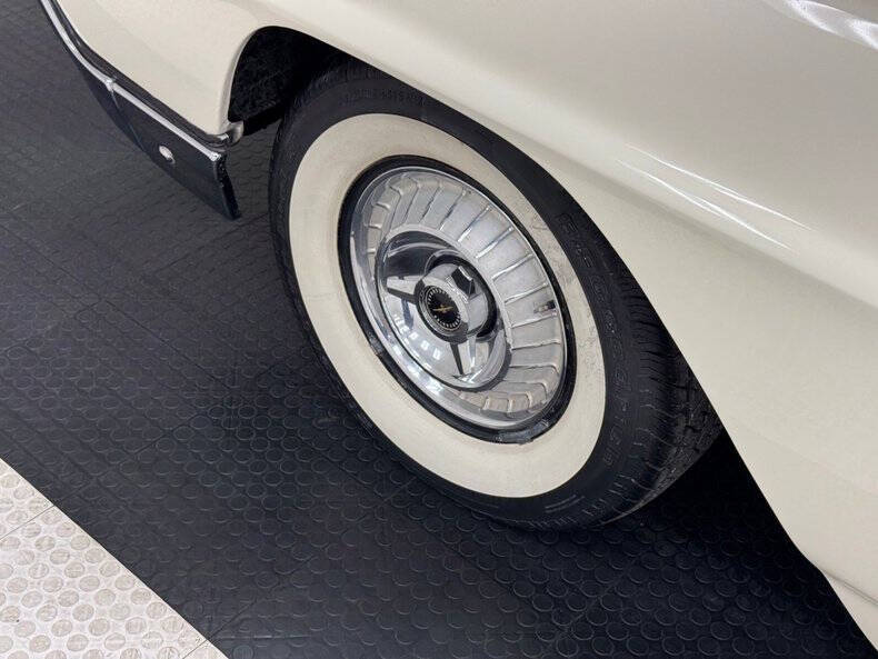 1963 Ford Thunderbird