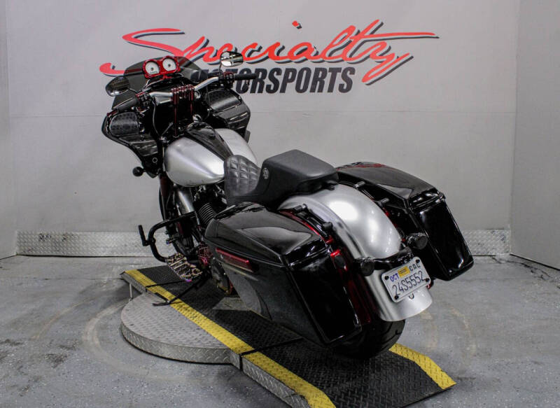 2017 Harley-Davidson Road Glide Special