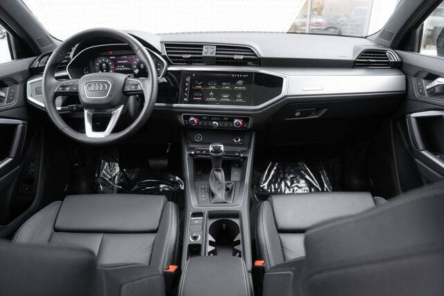 2025 Audi Q3 quattro S line Premium 45 TFSI