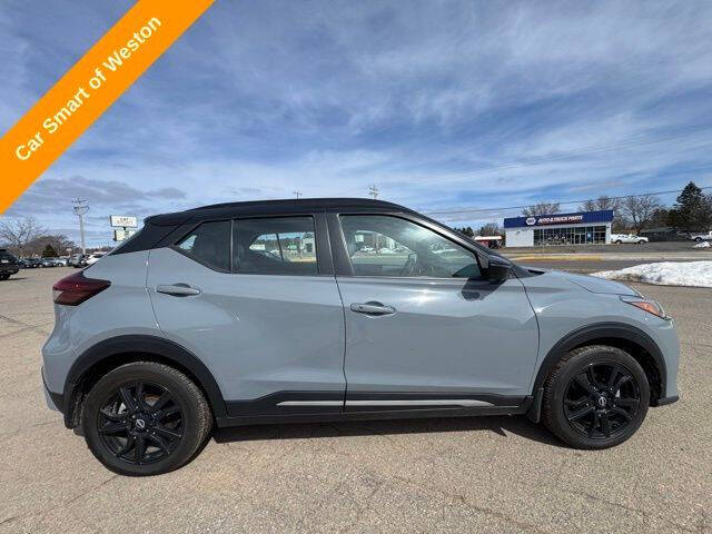 2023 Nissan Kicks SR