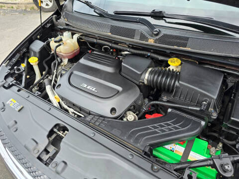 2017 Chrysler Pacifica Touring-L