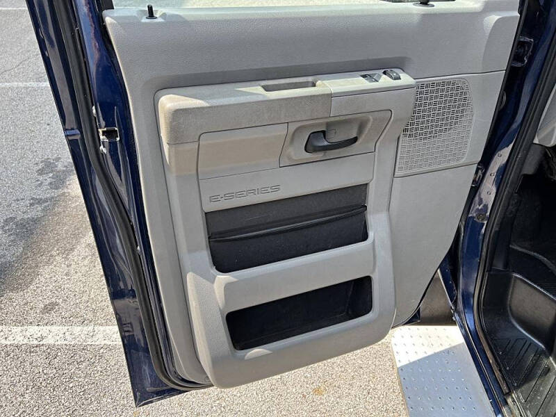 2009 Ford E-Series E-350 SD