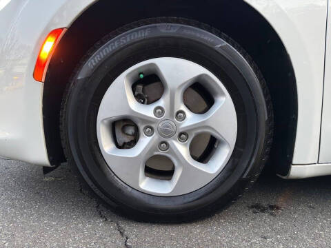 2017 Chrysler Pacifica Touring-L Plus