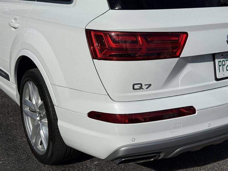 2017 Audi Q7 11