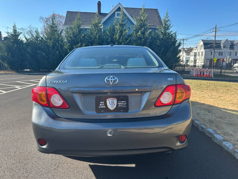 2010 Toyota Corolla LE photo 8