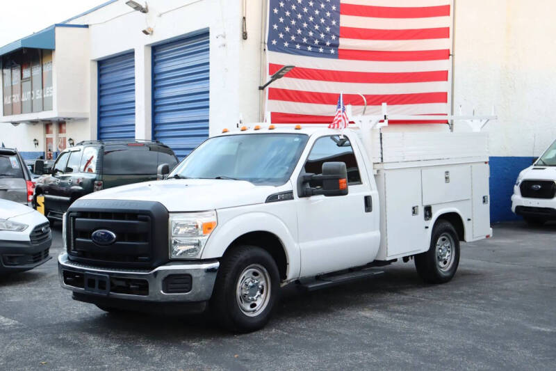 2015 Ford F-250 Super Duty XL's photo