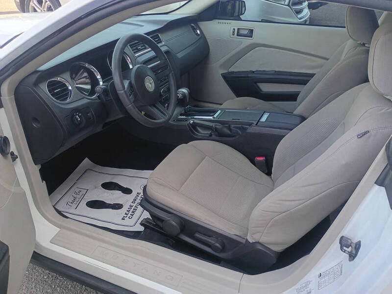 2010 Ford Mustang V6