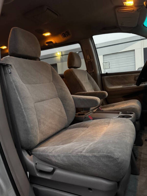 2004 Honda Odyssey EX w/DVD