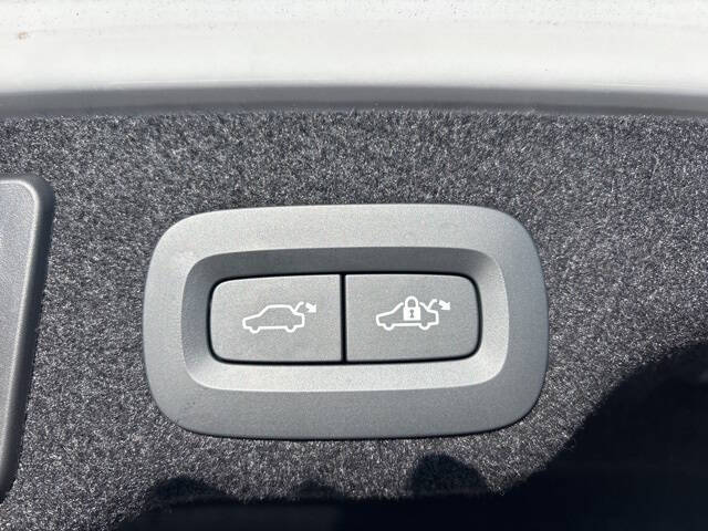 2020 Volvo S90 T6 R-Design