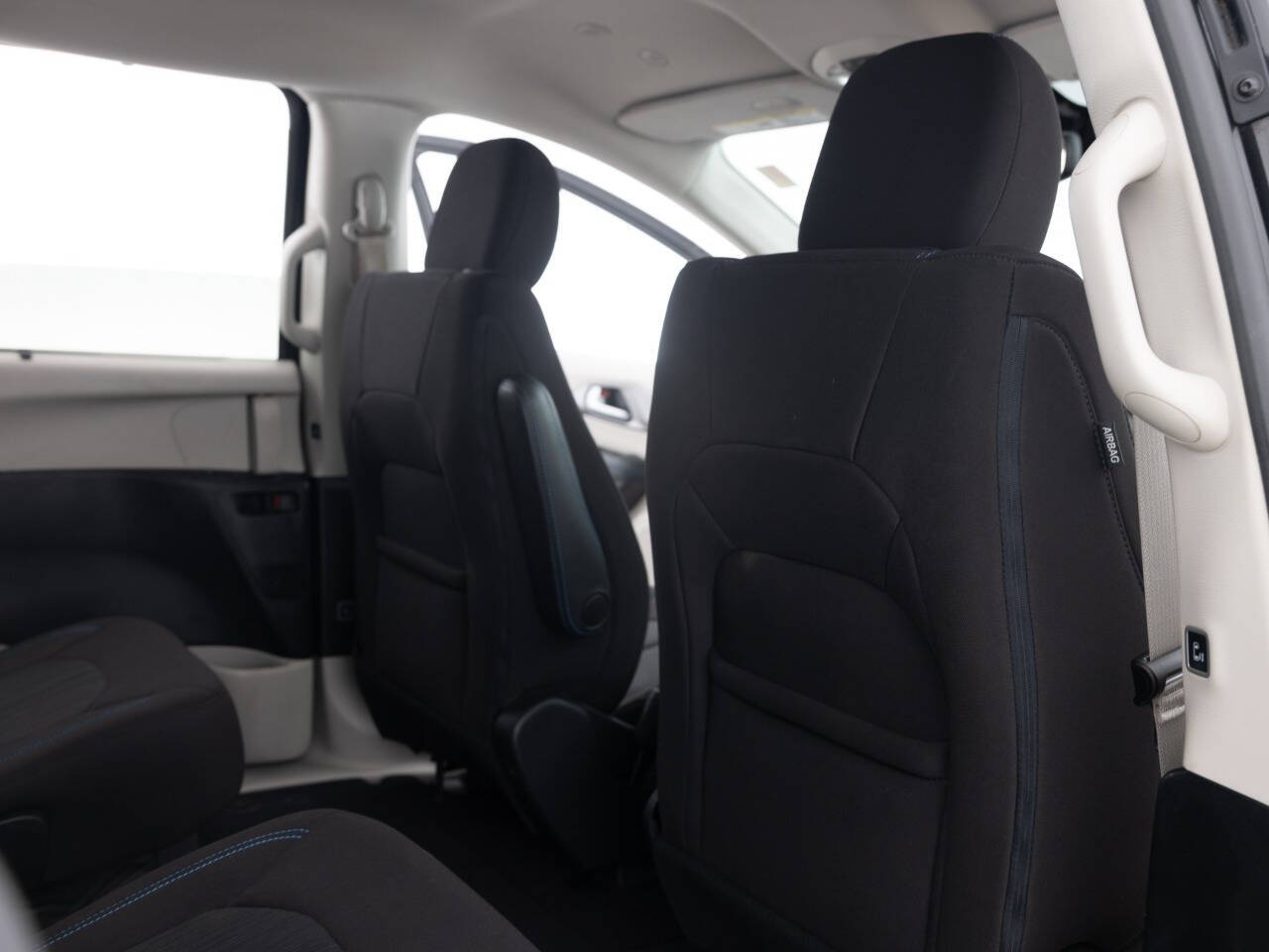 Used Car 2021 Chrysler Pacifica  Touring 4dr Mini Van For Sale Under $20,000 In Coal City, Illinois