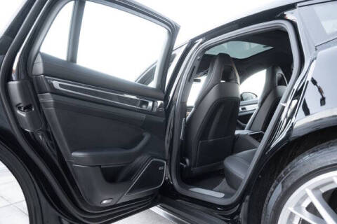 2023 Porsche Panamera 4