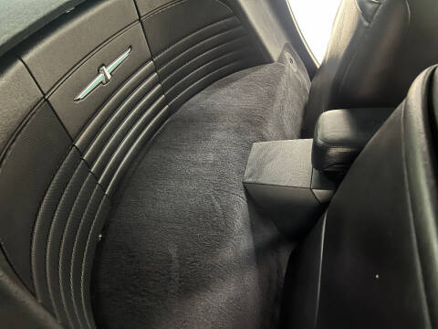 2005 Ford Thunderbird Deluxe