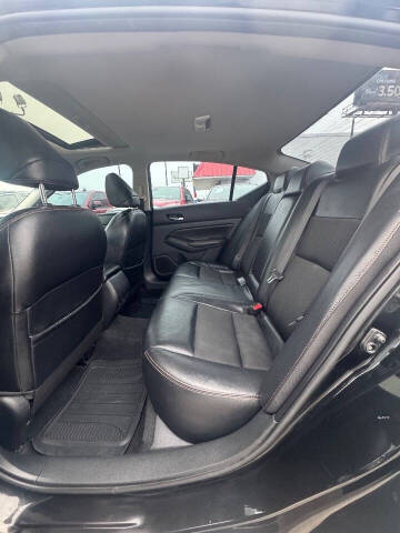 2021 Nissan Altima 2.5 SR