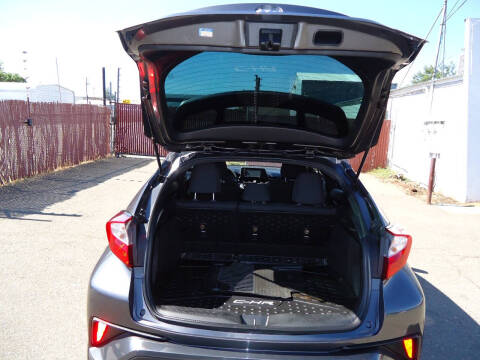 2018 Toyota C-HR XLE Premium