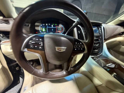 2016 Cadillac Escalade Luxury Collection