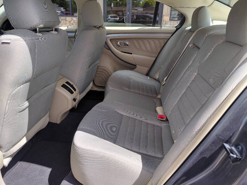 2018 Ford Taurus SE