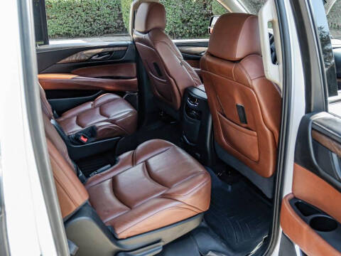 2016 Cadillac Escalade ESV Luxury Collection