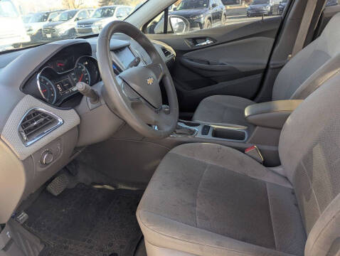 2018 Chevrolet Cruze LS Auto