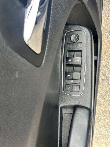 2013 Dodge Charger SE