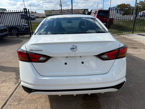 2022 Nissan Altima 2.5 S