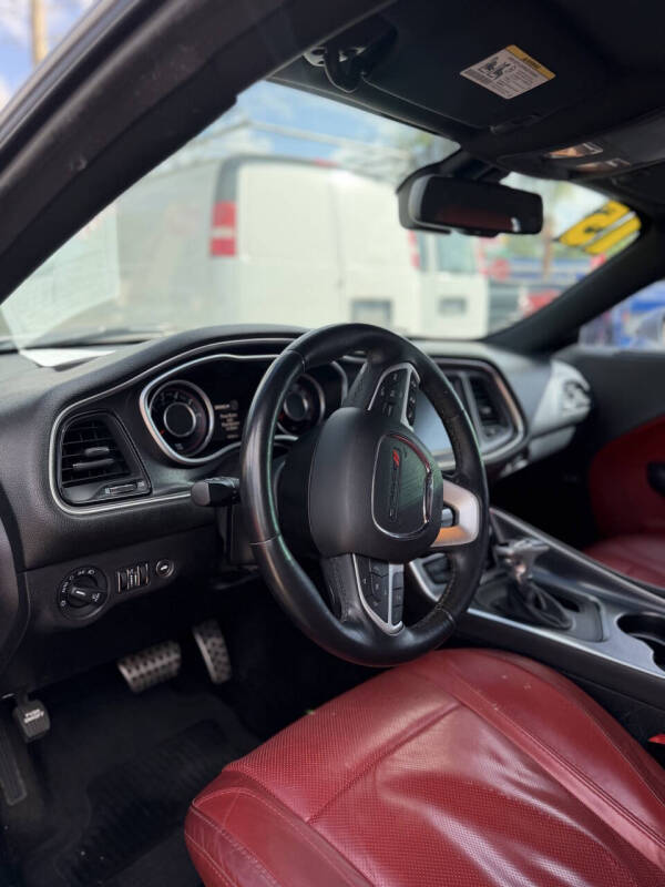 2015 Dodge Challenger SXT Plus
