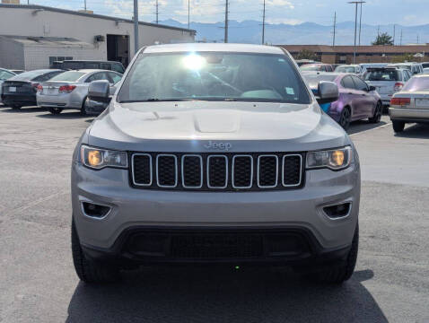 2019 Jeep Grand Cherokee Laredo E