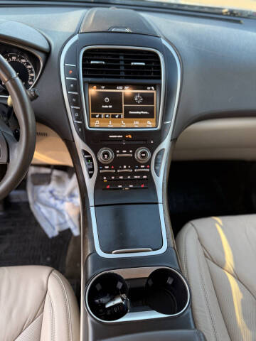 2017 Lincoln MKX Select