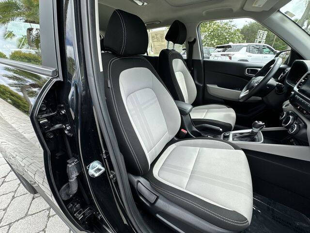 2025 Hyundai Venue SEL