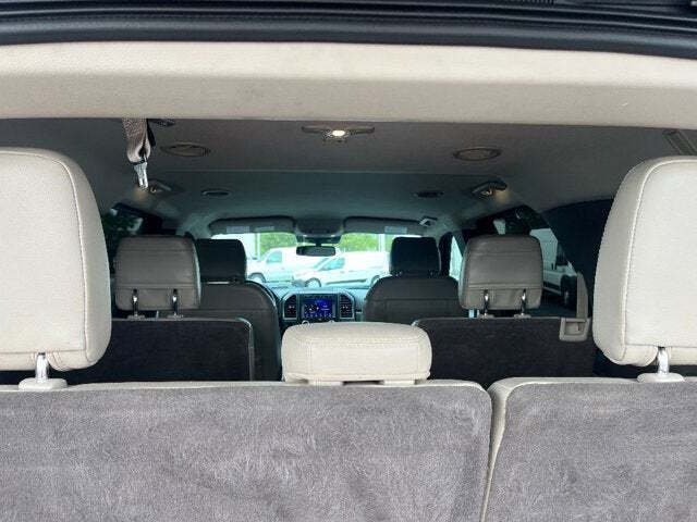 2020 Ford Expedition 25