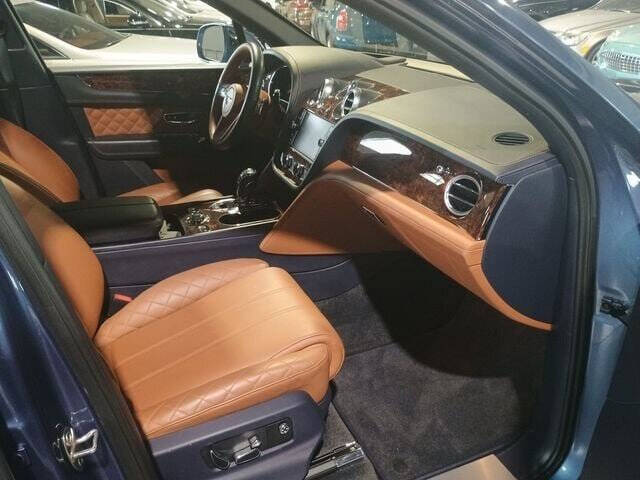 2017 Bentley Bentayga 5