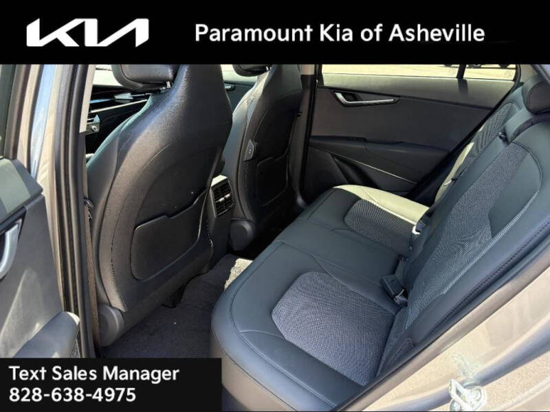 2025 Kia Niro EX Touring