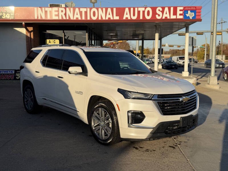 2023 Chevrolet Traverse High Country's photo
