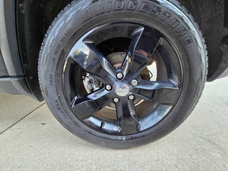 2019 Jeep Grand Cherokee Laredo