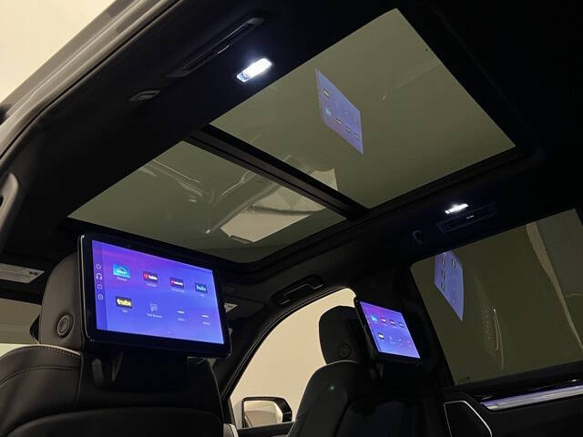 2025 Cadillac Escalade Sport