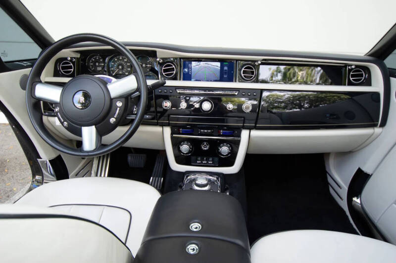 2016 Rolls-Royce Phantom Drophead Coupe