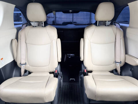 2022 Toyota Sienna XLE 7-Passenger