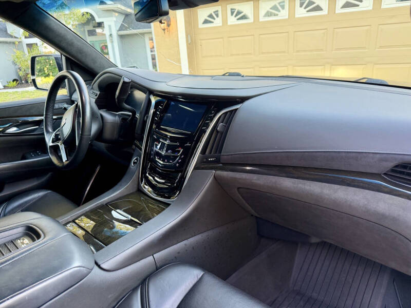2019 Cadillac Escalade ESV Platinum