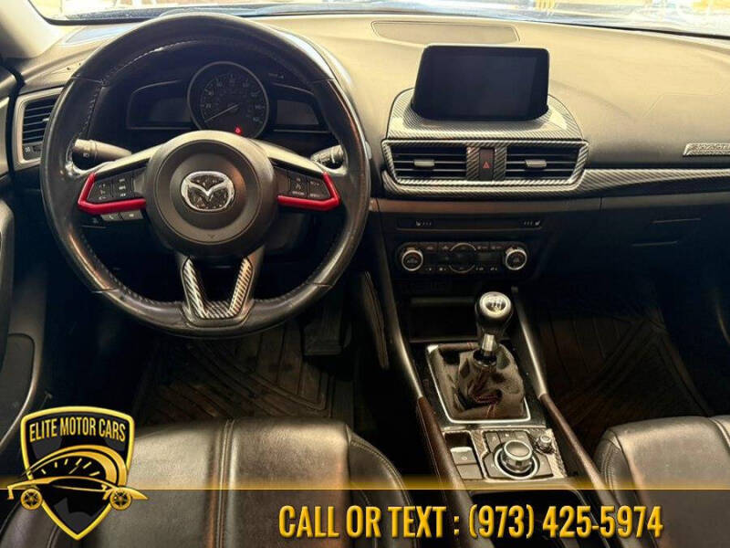 2018 Mazda MAZDA3 Touring