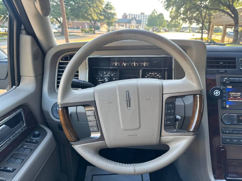 2012 Lincoln Navigator L