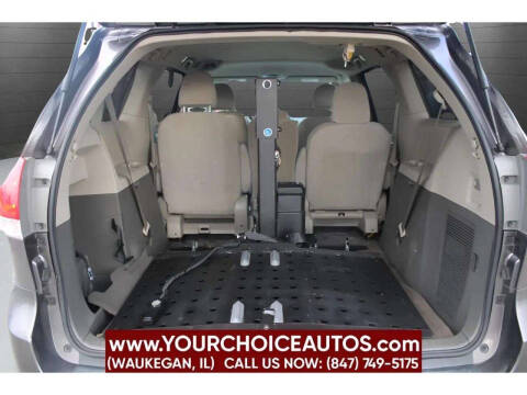 2012 Toyota Sienna LE Mobility 7-Passenger