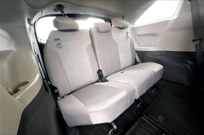 2024 Toyota Sienna LE 8-Passenger