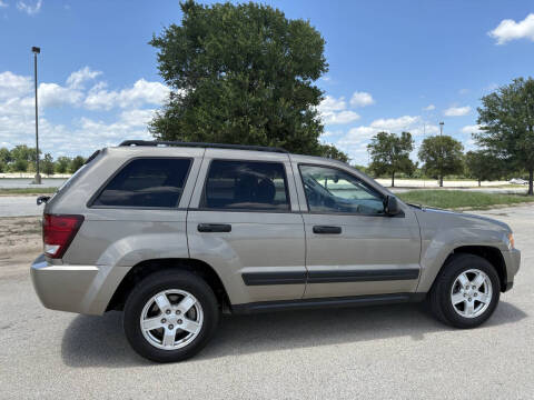 2006 Jeep Grand Cherokee Laredo