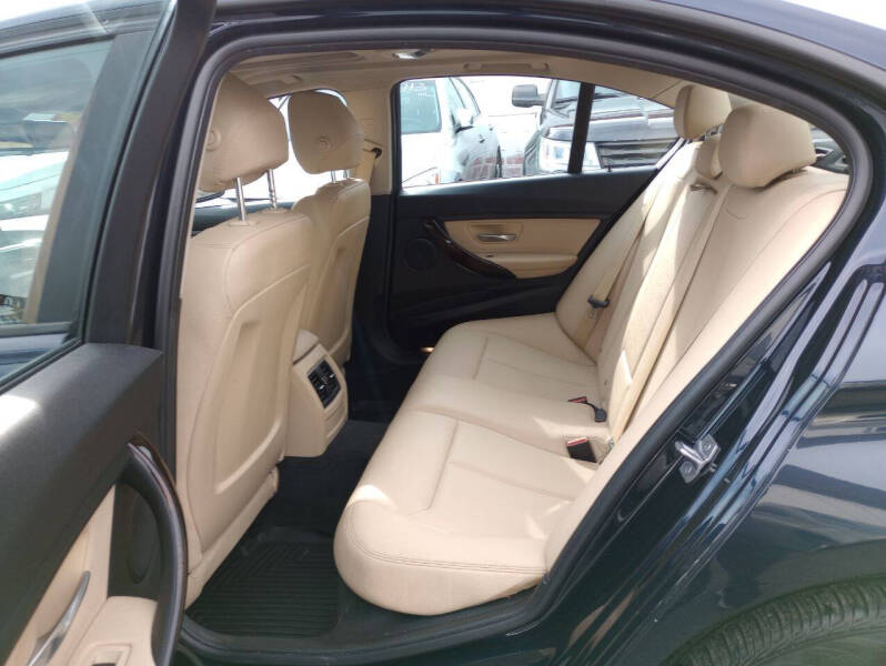 2017 BMW 3 Series 320i xDrive