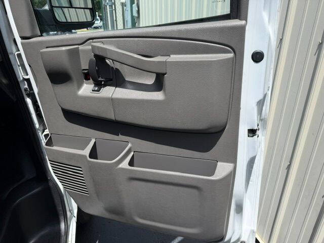 2017 Chevrolet Express 2500