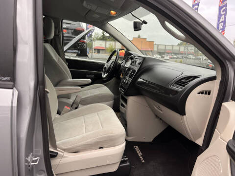 2013 Dodge Grand Caravan American Value Package