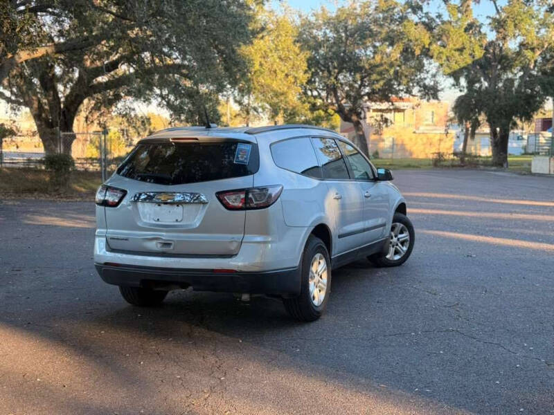 2017 Chevrolet Traverse LS