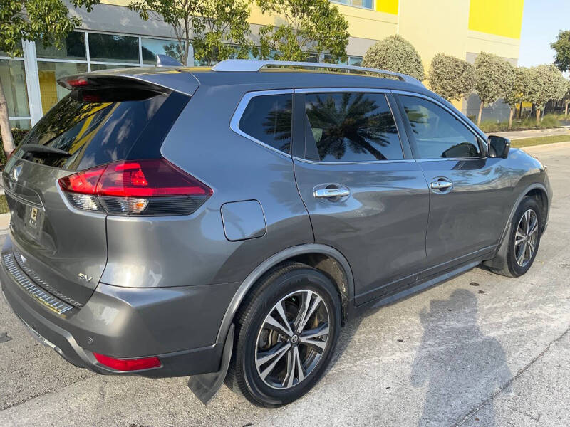 2020 Nissan Rogue SV