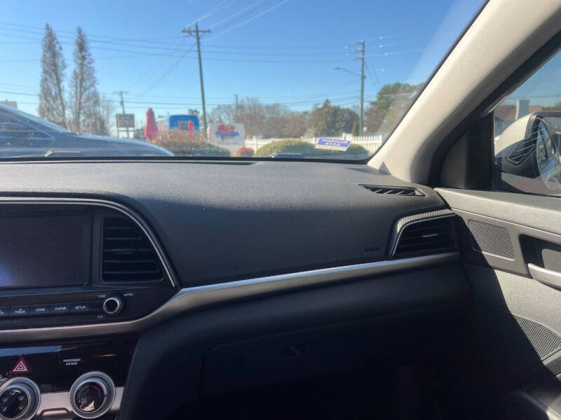 2019 Hyundai Elantra SEL