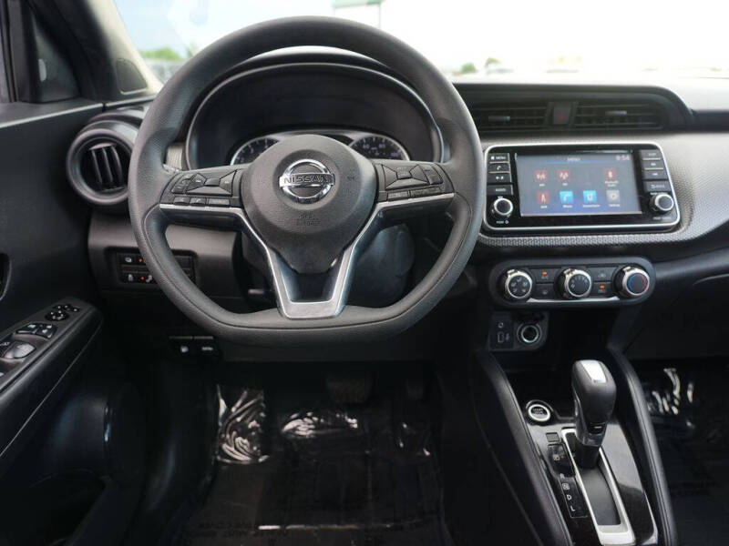 2020 Nissan Kicks S
