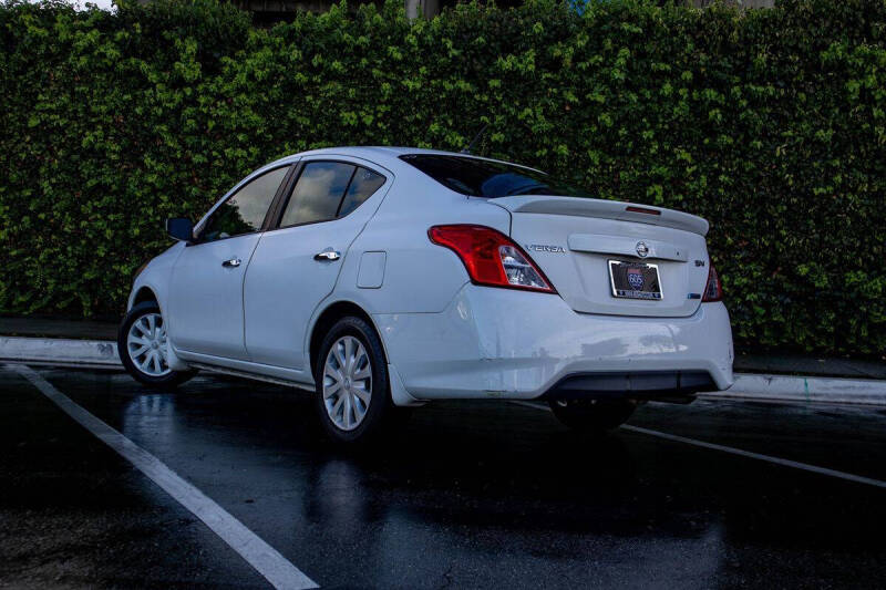 2016 Nissan Versa 1.6 SV